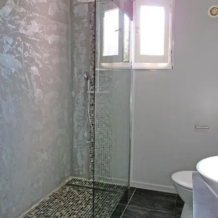 Beautiful In Venzolasca With Wifi Feriehus *